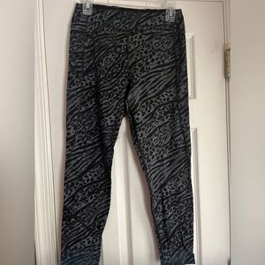 PINK SPORT LEGGINGS Black & Gray Cheetah Size L